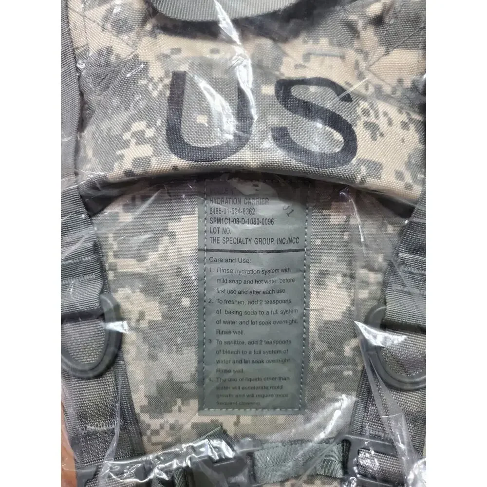 NEW/SEALED -US Army Molle II -Hydration System Carrier -ACU -Camelback Hydromax